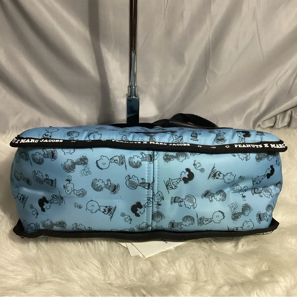 Marc Jacob’s x Peanuts Snoopy Character Printed Blue Nylon Puffy Tote NWOT - Picture 10 of 14